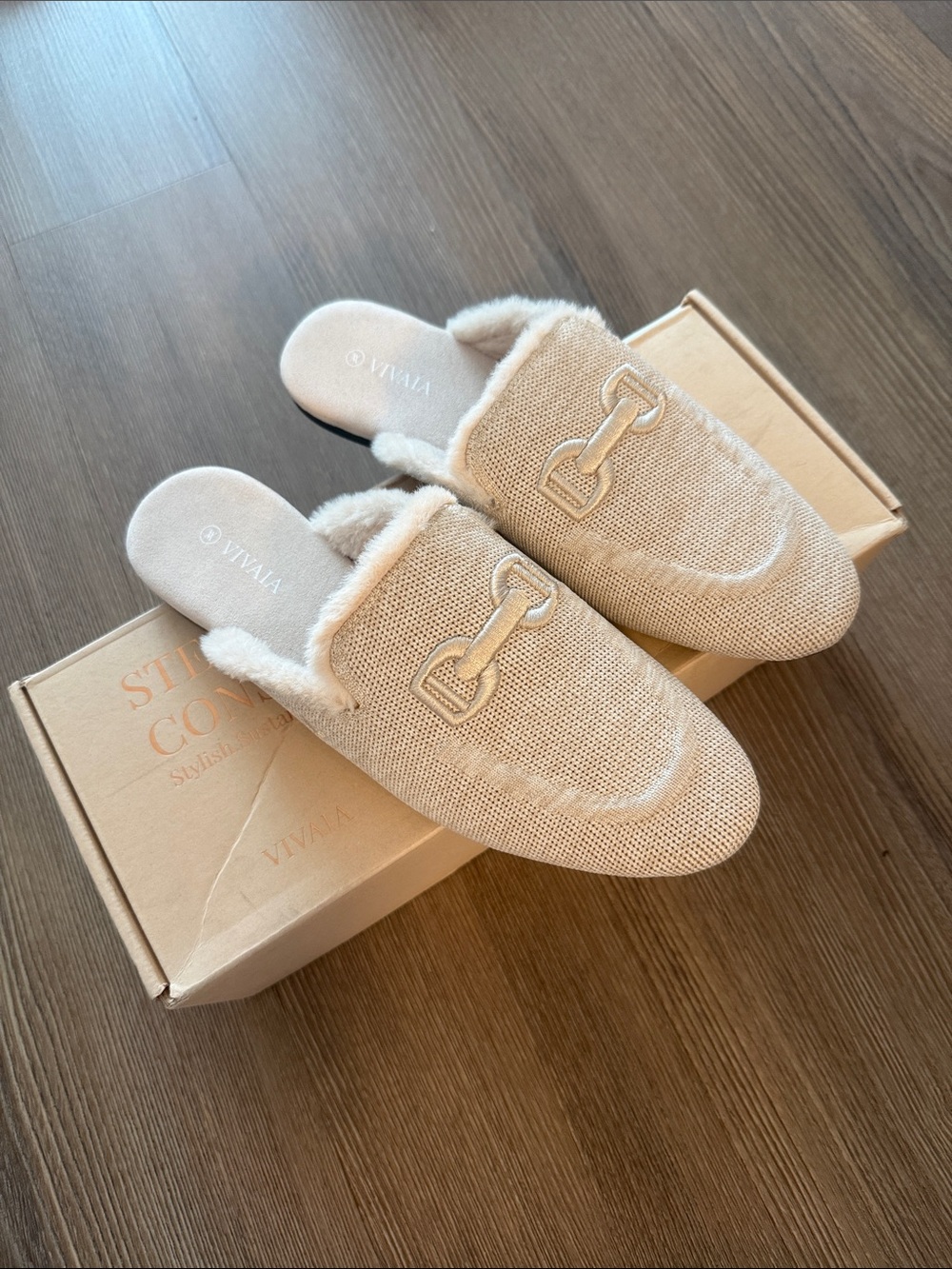 NWT Vivaia Beige Tweed Faux Fur Slip On Mules Loafers